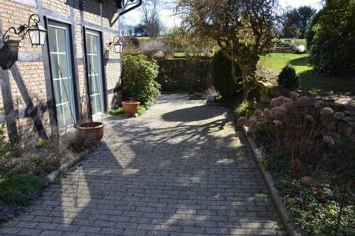 Terrasse - Mehrfamilienhaus, Wohnhaus mit 200,00 m&sup2; in Barsinghausen zum Kaufen