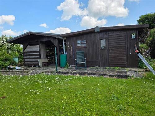 Garten links - Doppelhaushälfte mit 93,50 m&sup2; in Bad Karlshafen zum Kaufen