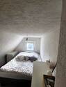 Blick in ein Zimmer .jpg - 