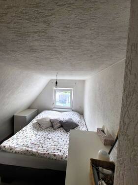 Blick in ein Zimmer .jpg - 