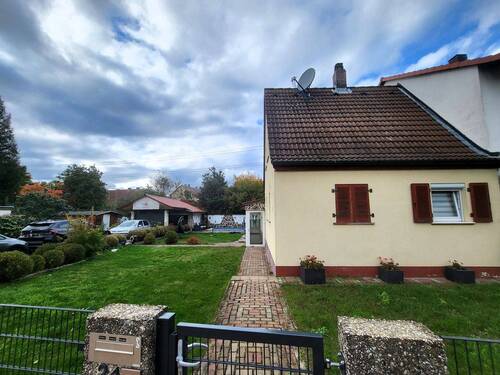 Blick 2 auf das Haus.jpg - 5 Zimmer Mehrfamilienhaus, Wohnhaus in Röthenbach an der Pegnitz