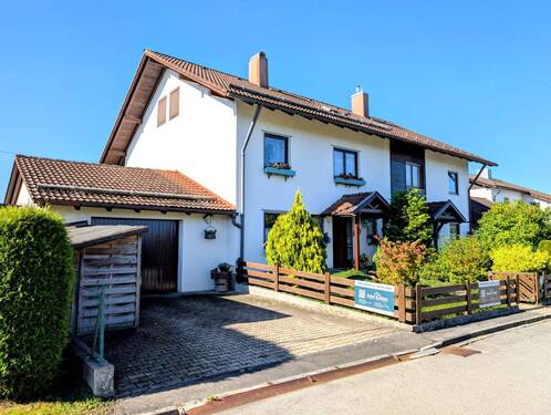 Wir freuen uns auf Ihren Anruf! - 