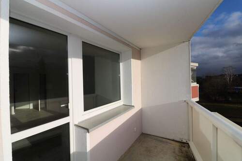 Beispiel Balkon - Etagenwohnung mit 58,30 m&sup2; in Freiberg zur Miete