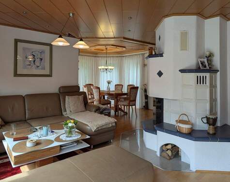 Freundlich-großzügiger Wohnbereich - 4 Zimmer Etagenwohnung zur Miete in Ulm