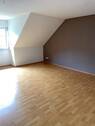 DG rechts Wohnzimmer I - 4 Zimmer Etagenwohnung in Neustadt-Glewe