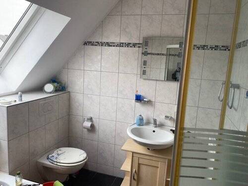 Badezimmer mit Tageslicht - 