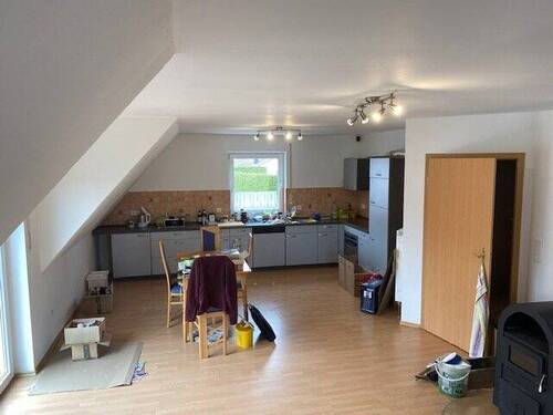 Offene Küche mit Essbereich - 3 Zimmer Etagenwohnung in Pyrbaum