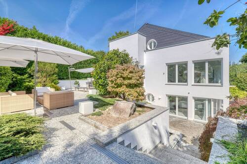 Terrassen- und Außenanlage Süd-West - Traumhaftes Architektenhaus - top gepflegt in naturnaher, ruhiger Lage im Walzbachtal