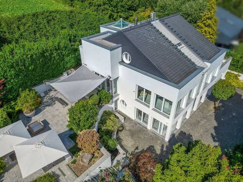 Hausansicht Süd - 8 Zimmer Einfamilienhaus in Walzbachtal / Jöhlingen