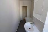 Beispiel Bad mit Wanne - 3 Zimmer Etagenwohnung zur Miete in Freiberg
