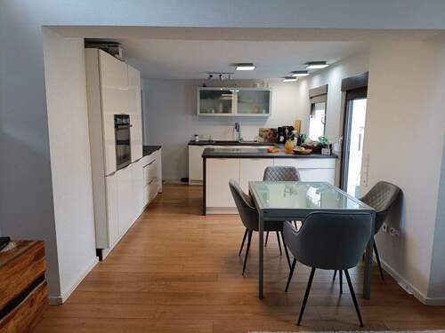 Blick Esszimmer - Küche - 