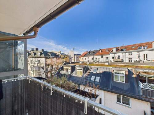 Balkon mit Nordwestausrichtung - 2 Zimmer Etagenwohnung zum Kaufen in München