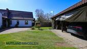 Innenhof mit 3er Carport - 