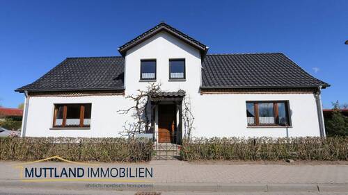 Hausansicht - 6 Zimmer Einfamilienhaus zum Kaufen in Richtenberg