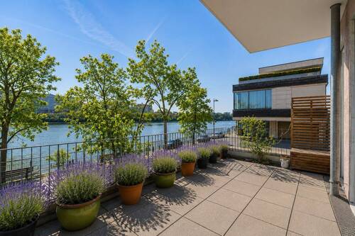 Großzügige Sonnen-Terrasse - 