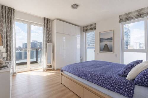 Zweites Schlafzimmer mit Balkonzugang - 