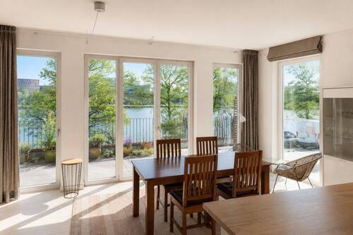 Essbereich mit Wasserblick - 