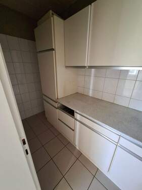 Küche mit Vorratsraum - 