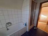 Wanne und Dusche - 