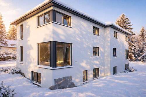 Strassenansicht - 6 Zimmer Mehrfamilienhaus, Wohnhaus zum Kaufen in Hamburg