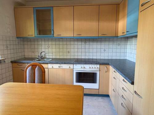 Separate Küche mit Essplatz - 4 Zimmer Reihenendhaus in Reutlingen