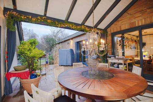 Teilüberdachte Terrasse - 