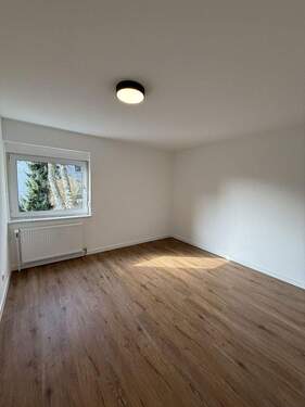 Schlafzimmer - 2 Zimmer Etagenwohnung zum Kaufen in Siegen