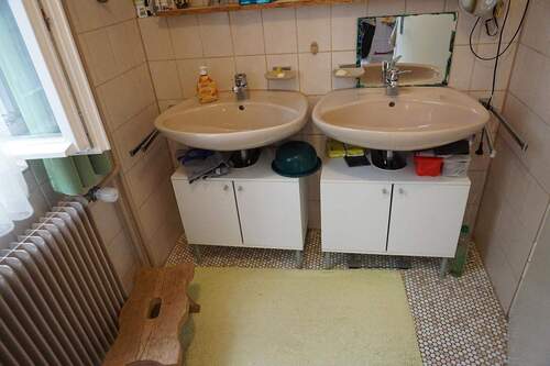 OG Badezimmer Doppelwaschbecken - 