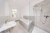 Modernes Tageslichtbad - 