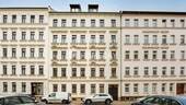 Außenansicht 1 - Charmante Wohnung mit Balkon in saniertem Mehrfamilienhaus - zentrale Lage in Möckern