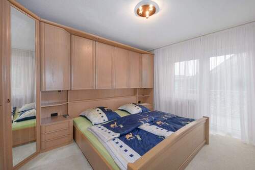 Schlafzimmer EG - 