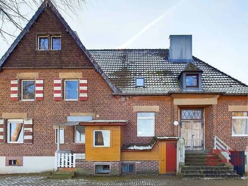 Hinter dem Haus wieder hinein - 