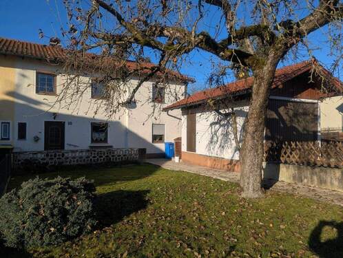 Ansicht Osten - 6 Zimmer Doppelhaushälfte zum Kaufen in Gangkofen