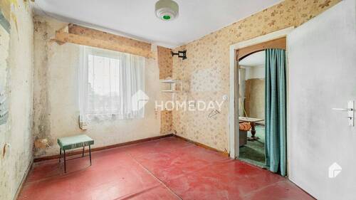 1. OG Schlafzimmer 1 - 