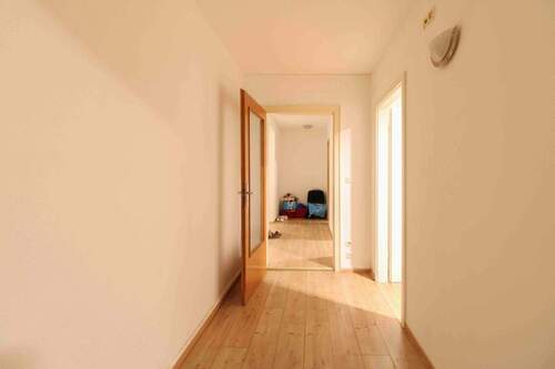 Flur (3) - 