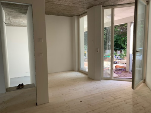 e649e521-784b-41ab-a4b7-b04040a92bcc - 