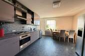1. OG Küche mit Essbereich - 