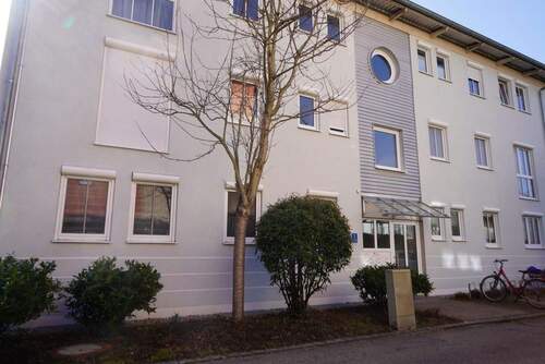 Eingangsansicht - 3 Zimmer Etagenwohnung zum Kaufen in Unterschleißheim