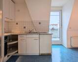 Küche mit Zugang zum Balkon - 