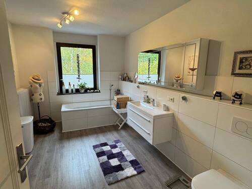 Badezimmer im 1. OG - 