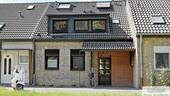 Hausansicht - Reihenhaus mit drei Wohnebenen, Garten und Garage in ruhiger Lage von Düsseldorf Garath