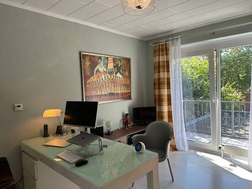 Büro mit Balkon - 