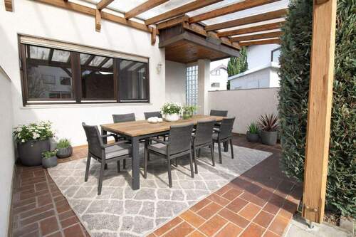 Terrasse-KI-generiert - 