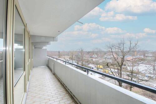 Balkon - Gepflegte und helle 2 Zimmer Wohnung mit Westbalkon!
