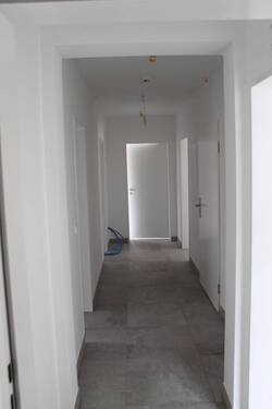 Flur - Etagenwohnung mit 88,00 m² in Wolfsburg zur Miete