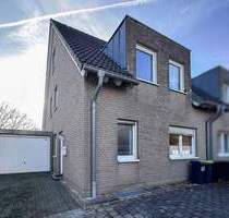 Stilvolles Familiendomizil in begehrter Feldrandlage mit Garage in Wuppertal