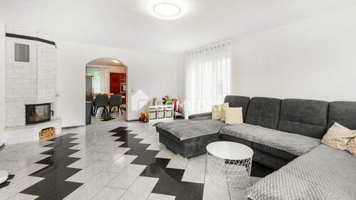 1. OG Wohnzimmer 1 - 