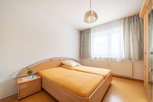 Schlafzimmer 1 - 3 Zimmer Etagenwohnung zum Kaufen in Berlin