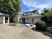 Hofansicht - 5 Zimmer Einfamilienhaus in Vordorf