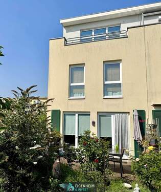 Hausansicht - Familientraum auf 3 Etagen in Berlin Spandau